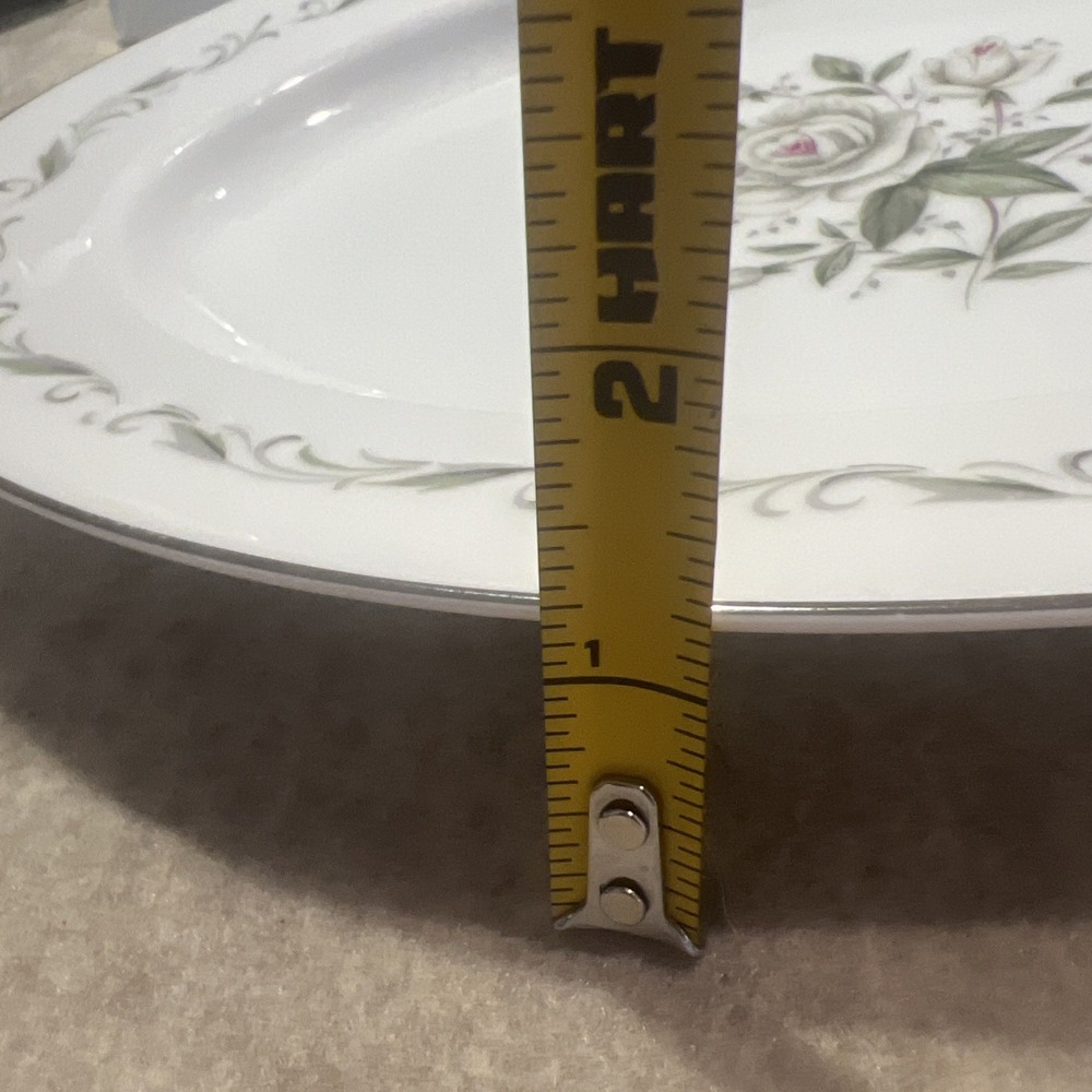 ROMANCE JAPAN DIAMOND CHINA WHITE ROSES PLATINUM TRIM PLATTER 12 1/4 - Picture 5 of 6